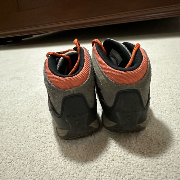 Hi tec hiking boots - Picture 2 of 5